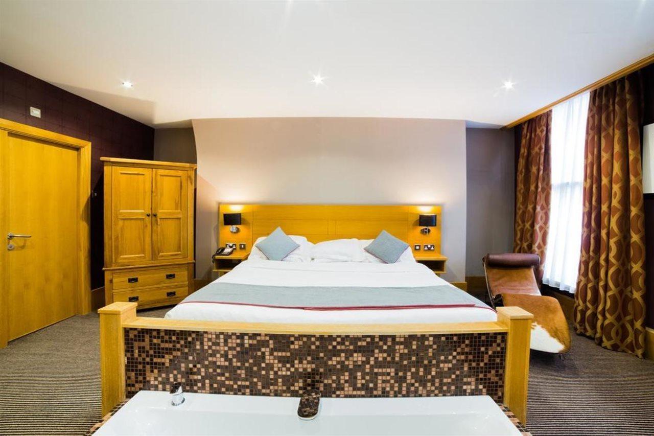 Oyo Imperial Hotel Barrow-in-Furness Εξωτερικό φωτογραφία