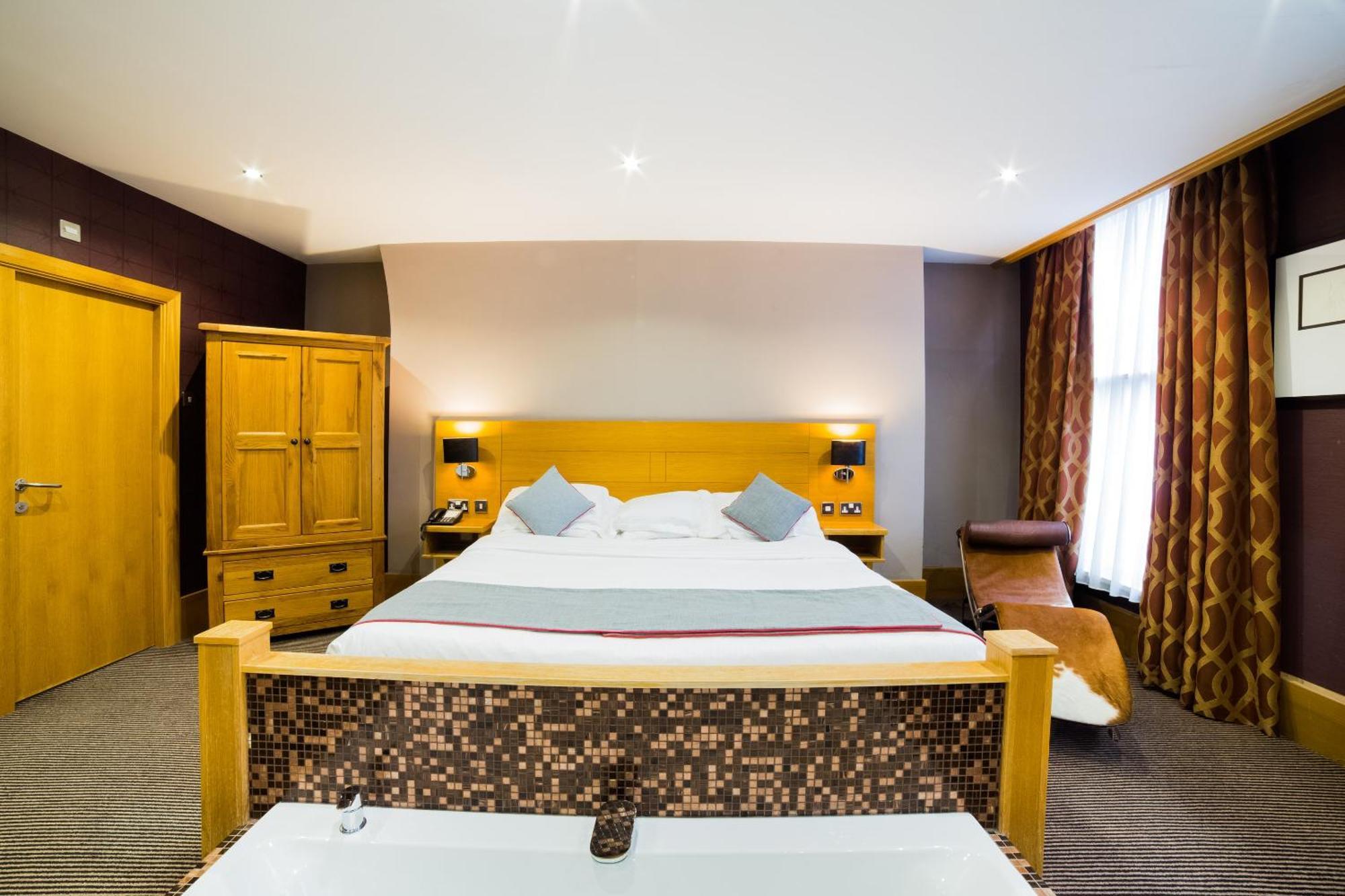 Oyo Imperial Hotel Barrow-in-Furness Εξωτερικό φωτογραφία